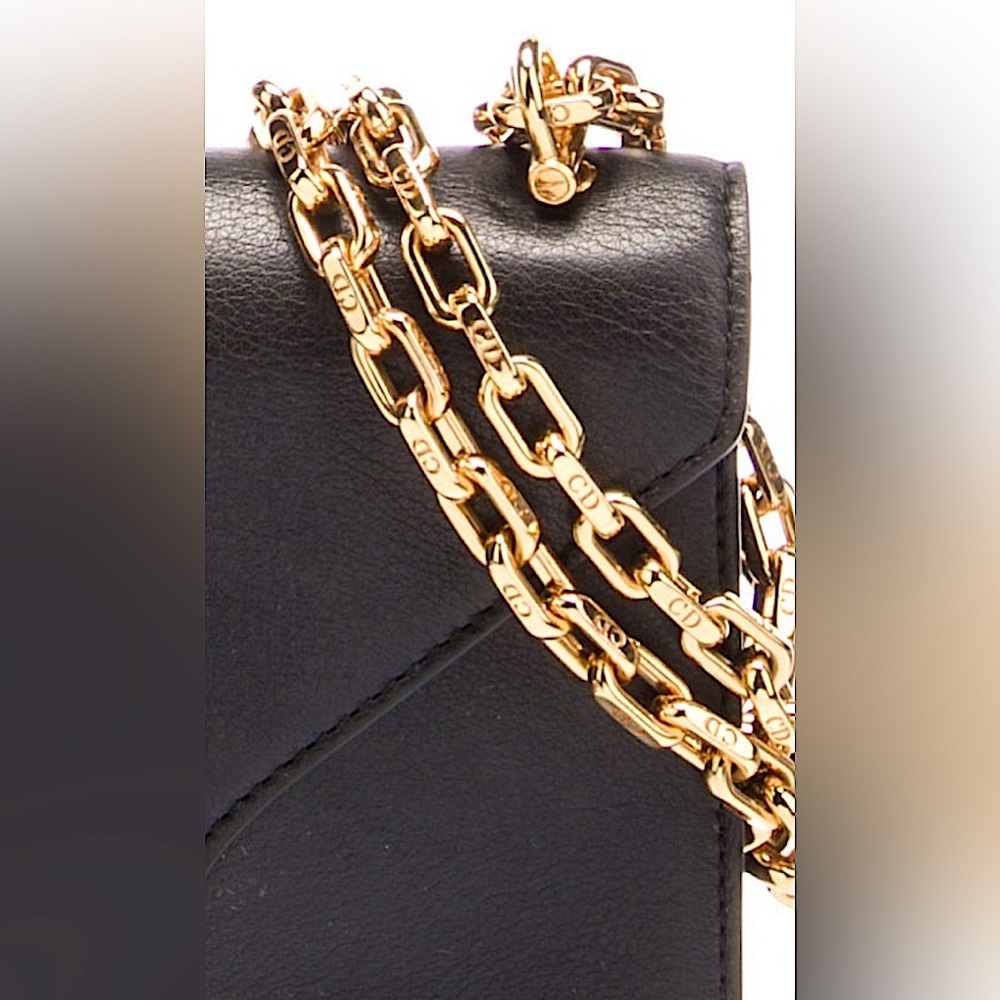 Gorgeous CALFSKIN CHRISTIAN DIOR C’EST DIOR BAG(Includes Authenticity Card) - Picture 6 of 16